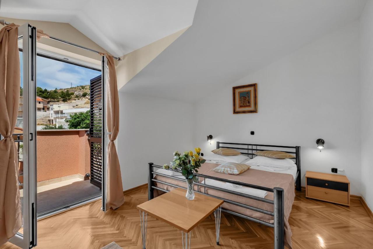 Apartments And Rooms With Parking Space Duce, Omis - 10303 Exterior photo